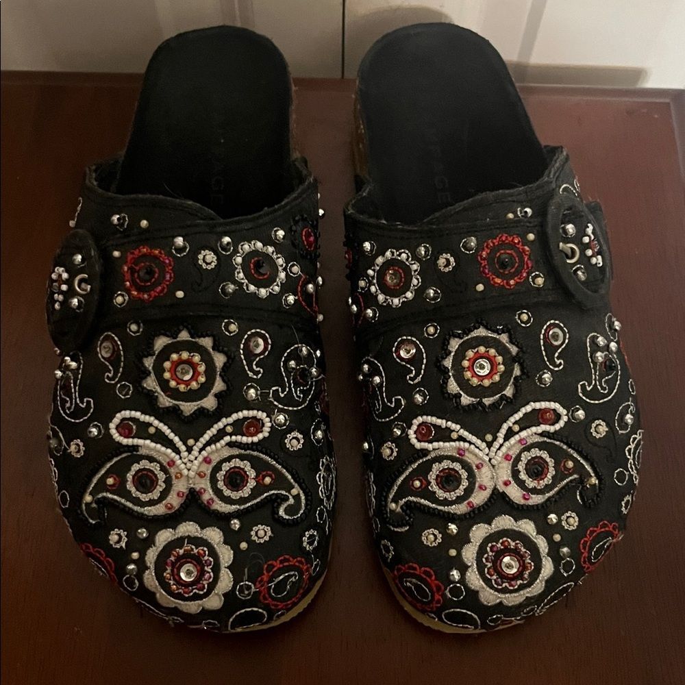 Rampage RARE Y2K Beaded Embellished Embroidered Women's Clogs Mules Shoes 7 - Picture 2 of 8